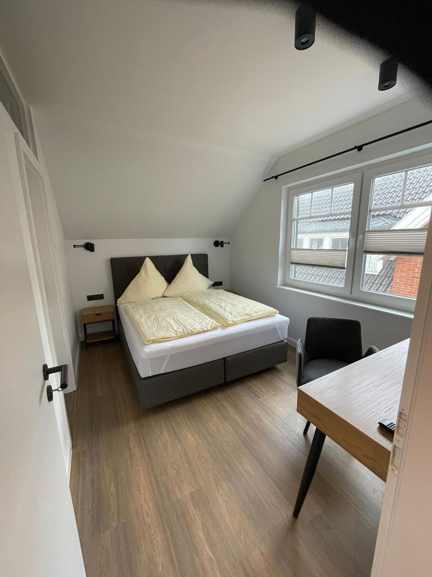 Haus Breslau Hotel Боркум Екстериор снимка